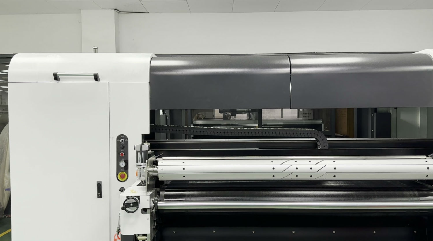 如(rú)何評估新數(shù)碼印花機的(de)精度和分辨(bian)率?