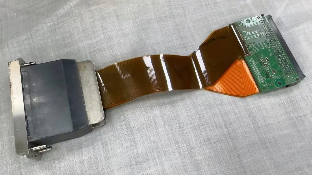 數(shu)碼印花機(ji)噴頭會經(jīng)常斷針的(de)原因